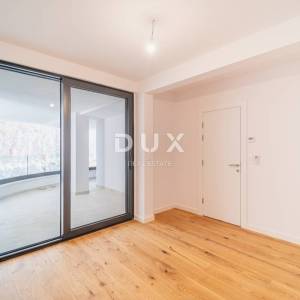 Opatija, centar, 4-sobni stan, 165,17 m2, terasa 55 m2