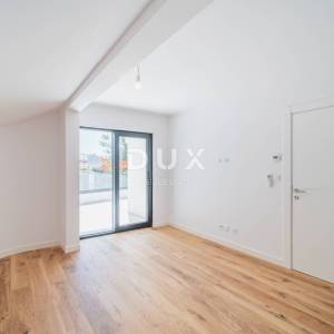 Opatija, centar, 4-sobni stan, 165,17 m2, terasa 55 m2