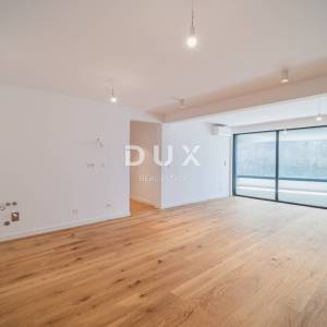 Opatija, centar, 4-sobni stan, 165,17 m2, terasa 55 m2