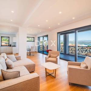 Opatija, centar, trosobni stan, 127m2, novogradnja