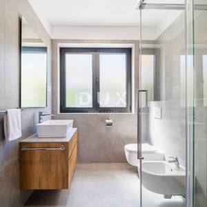 Opatija, centar, trosobni stan, 127m2, novogradnja