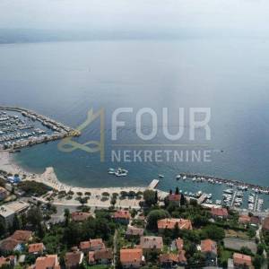 Opatija, Ičići, samostojeća kuća na moru