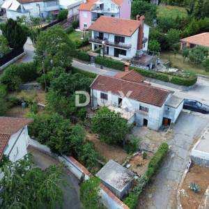 Opatija, Matulji, samostojeća kuća, 140 m2, za adaptaciju
