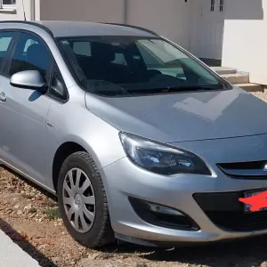 OPEL ASTRA J SPORT TOURER 2015.godina