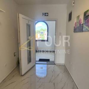 Otok Krk, Malinska, 2s+db - 450 m od mora