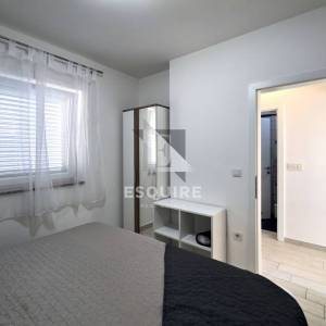 PETRČANE – Stan u prizemlju - 160 m od mora