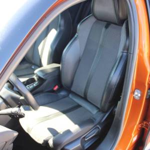 Peugeot 2008 1.2 Puretech GT Line *LED, NAVIGACIJA, KAMERA*