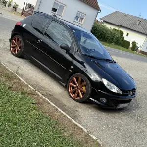 PEUGEOT 206 1.6 HDI