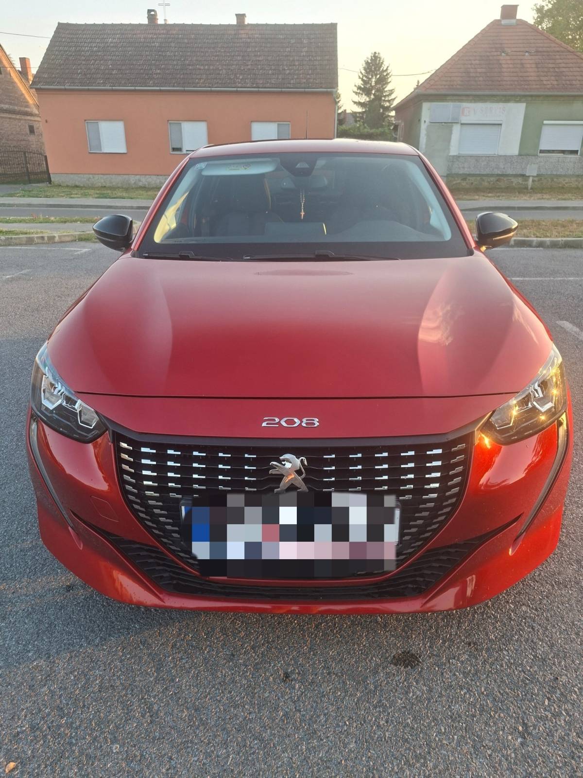 Peugeot 208 1,2 74kw 101ks