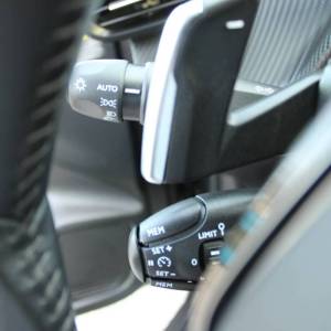 Peugeot 208 1.2 Puretech AUTOMATIK Allure *LED,NAVIGACIJA,KAMERA*