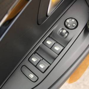 Peugeot 208 1.2 Puretech GT Line *LED,NAVIGACIJA,KAMERA*