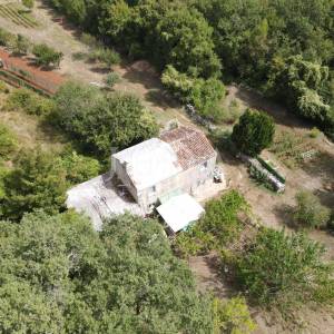 Poljoprivredno zemljište 27.800 m² sa starinom - Labin