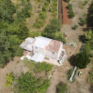Poljoprivredno zemljište 27.800 m² sa starinom - Labin