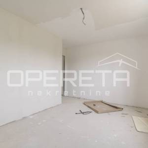 Poreč okolica – novogradnja 2S+DB s terasom i pogledom na prirodu