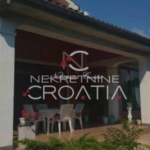 Poreč: vila u I. zoni