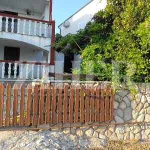 POVLJANA, 74m2, PM, 300 m od plaže, pogled 