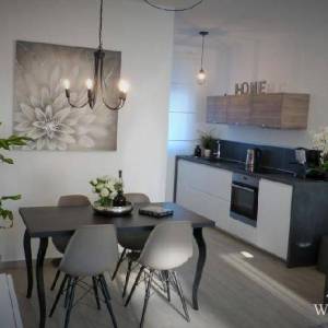 Prekrasna apartmanska kuća u centru. Premantura.