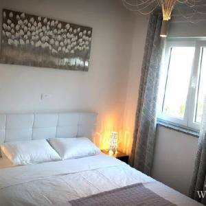 Prekrasna apartmanska kuća u centru. Premantura.