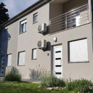 Prekrasna apartmanska kuća u centru. Premantura.