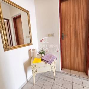 PRIZNA: 1. RED DO MORA, 3 APARTMANA!