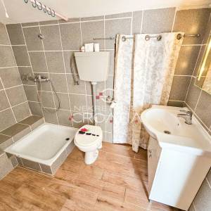 PRIZNA: 1. RED DO MORA!