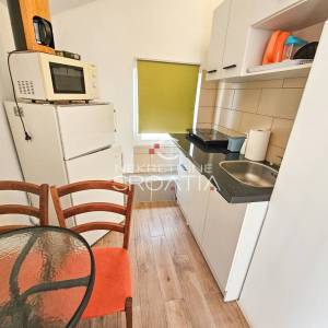 PRIZNA: 1. RED DO MORA!