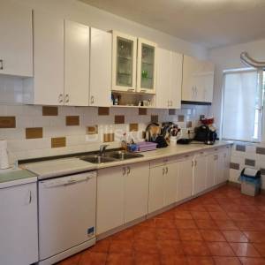 Prodaja, Pirovac, dvojna peterosobna kuća 171 m2, na parceli 215 m2