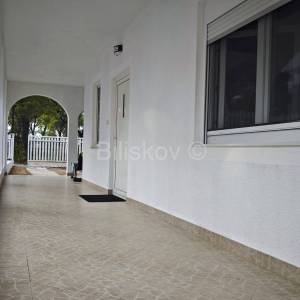 Prodaja, Pirovac, dvojna peterosobna kuća 171 m2, na parceli 215 m2