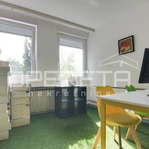 PRODAJA, REPREZENTATIVAN STAN/URED, PANTOVČAK 135 m2, s parkingom