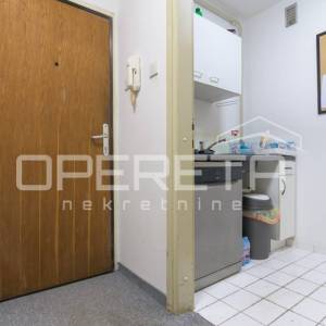 PRODAJA, REPREZENTATIVAN STAN/URED, PANTOVČAK 135 m2, s parkingom