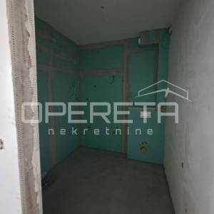 Prodaja, Stan, Kromosovo naselje, Kolodvorska, 2s, 45m2