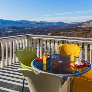 Prodaja,jedinstvena vila s bazenom i teretanom,Radošić