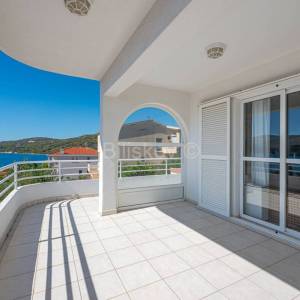 Prodaja,samostojeća kuća u blizini mora,Seget Vranjica