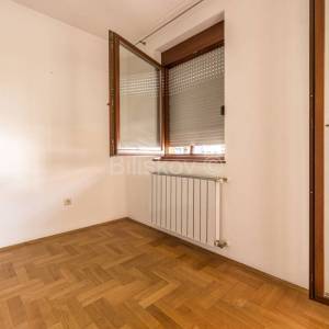 Prodaja,Vrbani 3, jednoiposoban stan 38m2, 3 kat, lift