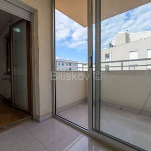 Prodaja,Vrbani 3, jednoiposoban stan 38m2, 3 kat, lift
