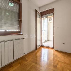 Prodaja,Vrbani 3, jednoiposoban stan 38m2, 3 kat, lift