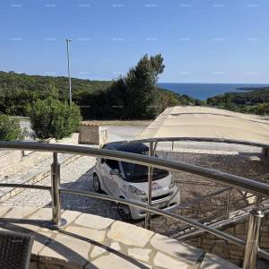 Prodaje se šarmantan stan u prizemlju, 60 m², Duga Uvala