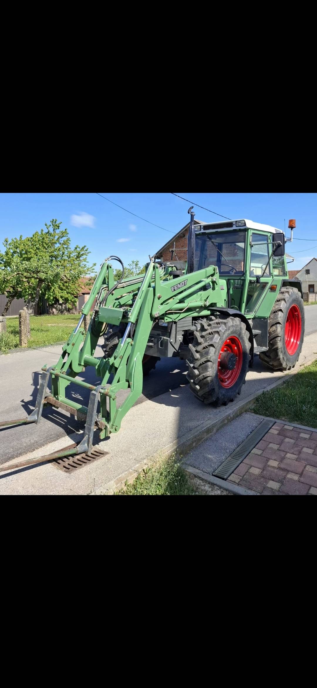 Prodajem Fendt 305 ls