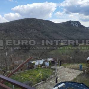 Prodajemo kuću u Istri - okolica Buzeta s dvorištem i voćnjakom