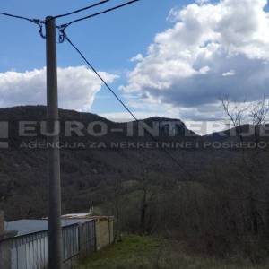 Prodajemo kuću u Istri - okolica Buzeta s dvorištem i voćnjakom