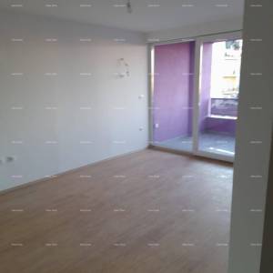 PULA – KOMPLETNO RENOVIRAN STAN 83,37 m² S GARAŽNIM PARKIRNIM MJESTOM I SPREMIŠTEM
