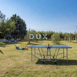 Pula, Loborika, kuća, 160 m2, 3 etaže, građevinski teren