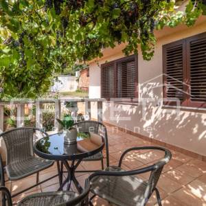 PULA - VELI VRH - Kuća sa dodatnim apartmanom