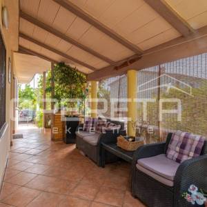 PULA - VELI VRH - Kuća sa dodatnim apartmanom