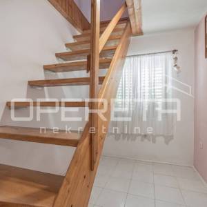 PULA - VELI VRH - Kuća sa dodatnim apartmanom