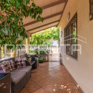 PULA - VELI VRH - Kuća sa dodatnim apartmanom