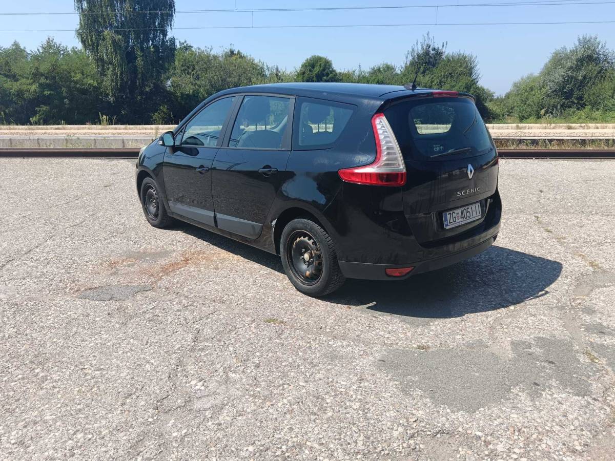 Renault Scénic 1.5 dCi 110 KS – 7 sjedala – Navi – Tempomat – 2013.