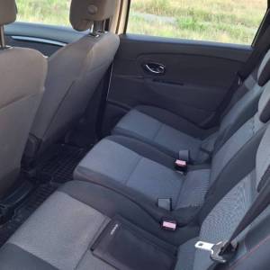 Renault Scenic 1.5 dCi | navigacija | parking senzori | LED | tempomat