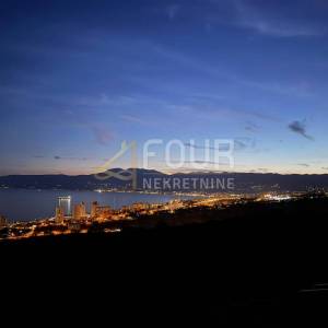 Rijeka, Donja Drenova, 2s+db, pogled na more, namješten!