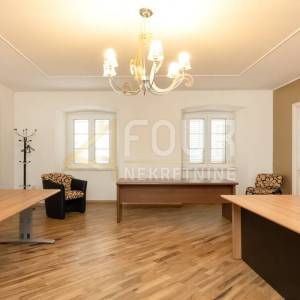Rijeka, stan na Korzu, 136.17m2, balkon